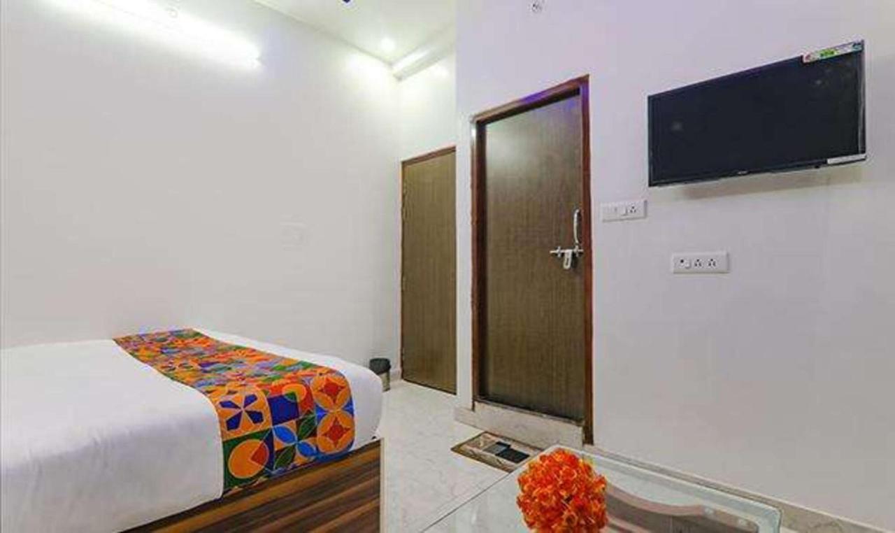 Fabexpress Ss Grand Hotel Banthra Sikandarpur Buitenkant foto