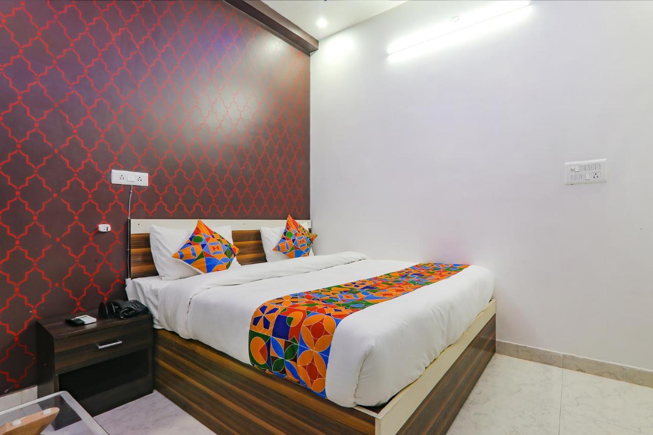 Fabexpress Ss Grand Hotel Banthra Sikandarpur Buitenkant foto
